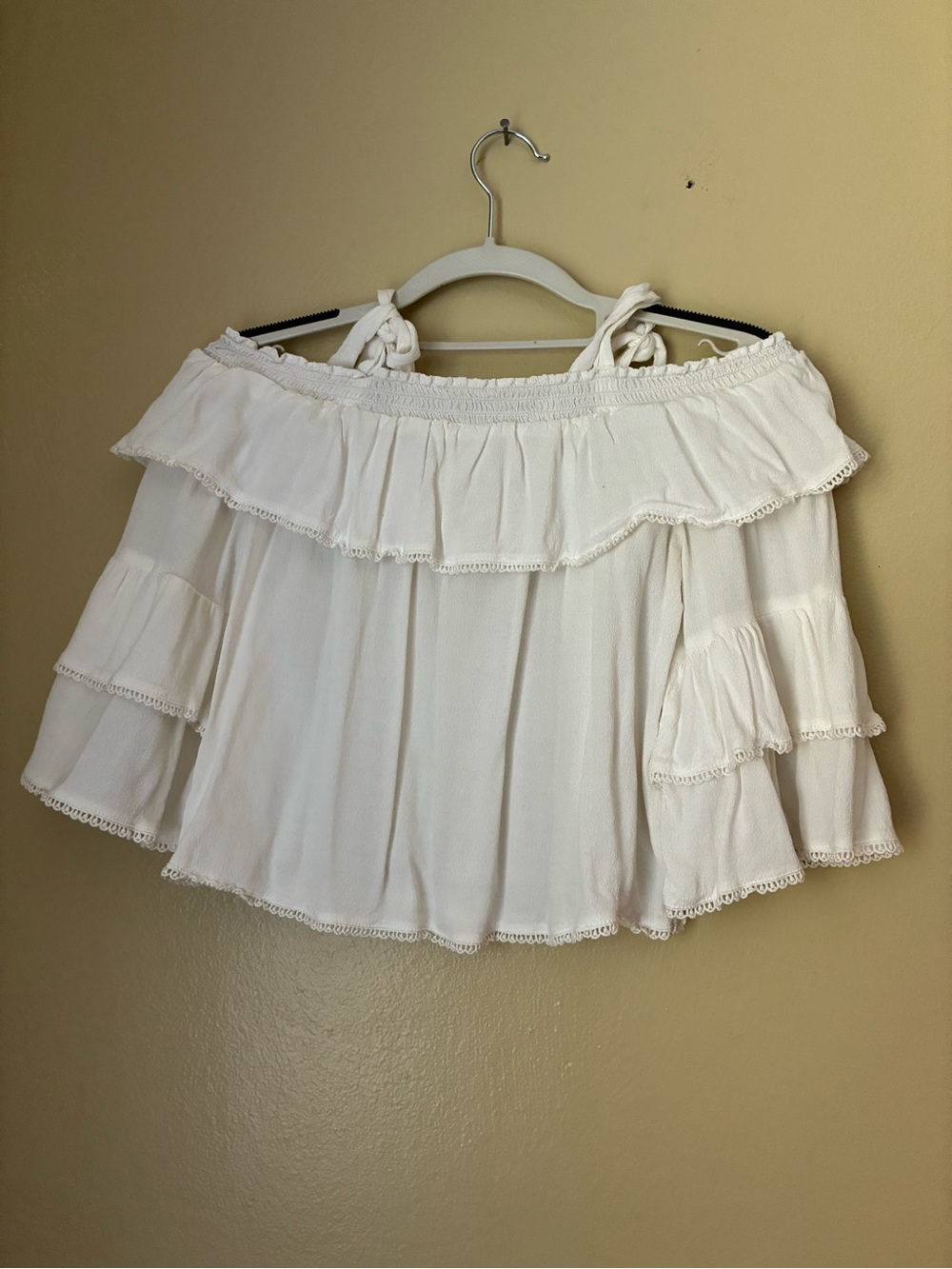 Off-Shoulder White Ruffle Crop Top - Picture 2 of 2